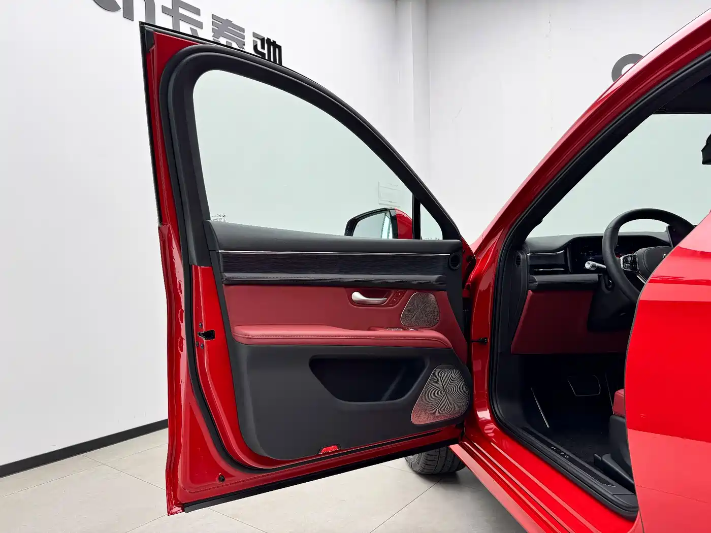AITO Wenjie AITO M5 2025 Extended Range Ultra AWD фото 26
