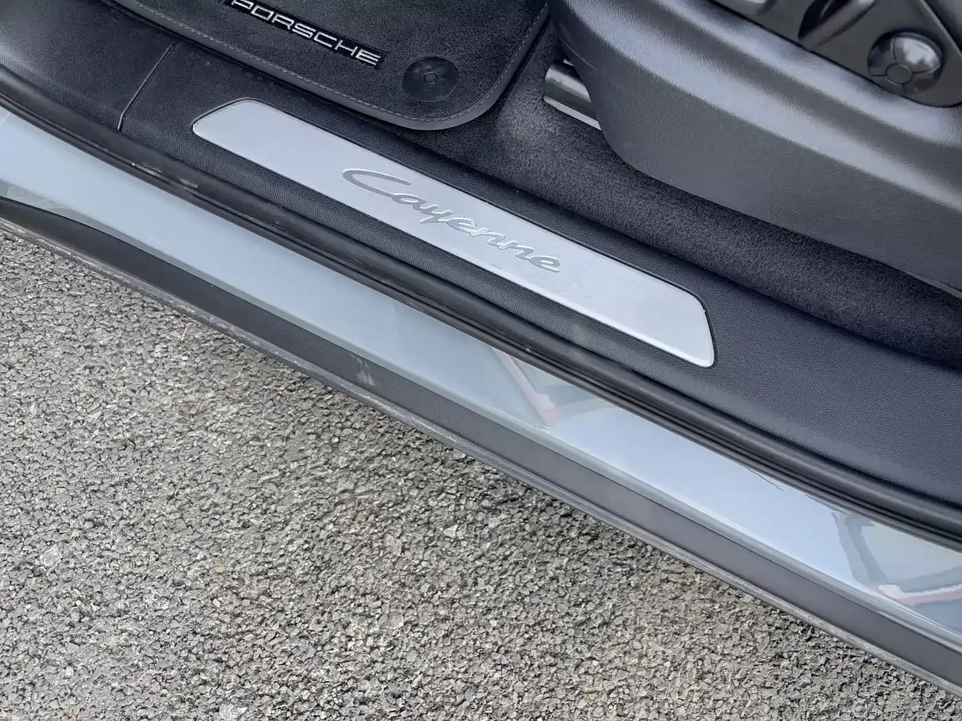 PORSCHE CAYENNE