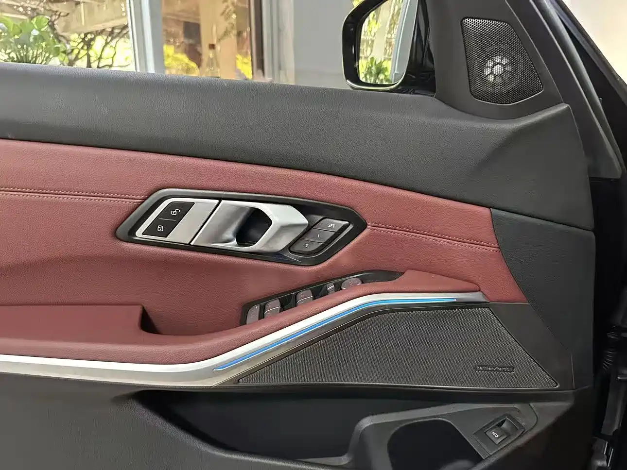 BMW 3 Series 2024 325Li M Sport Shadowline Package фото 5