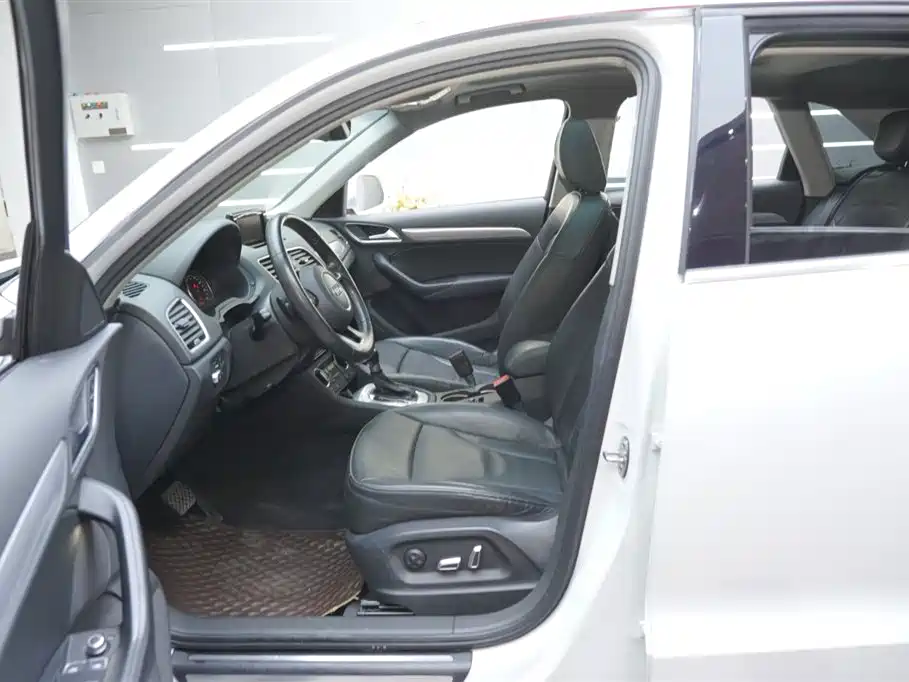 Audi Q3 2017 30 TFSI Style фото 17
