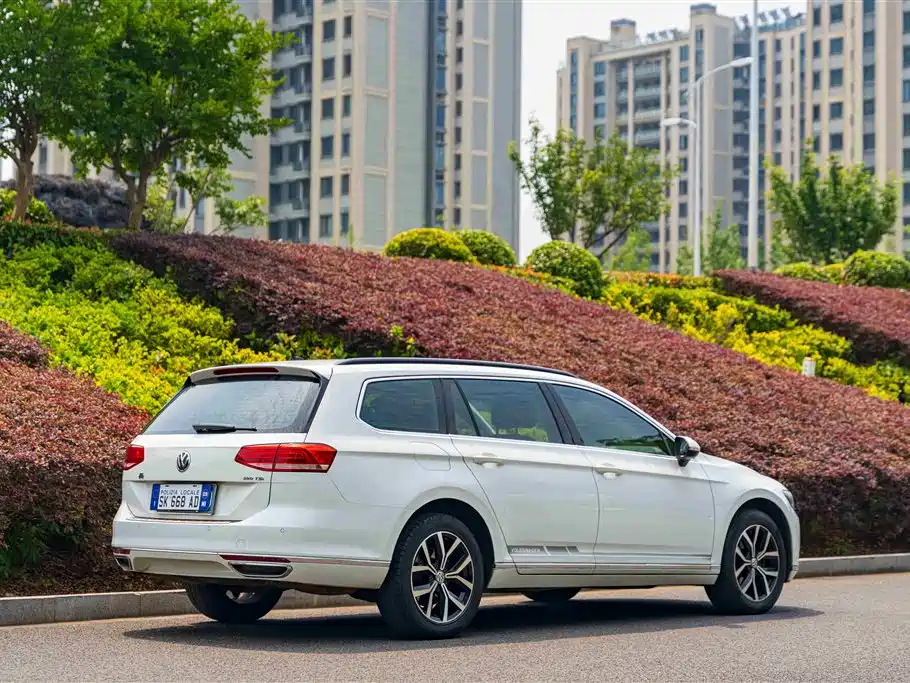 Volkswagen Weilan 2018 380TSI 2WD Comfort Edition фото 4