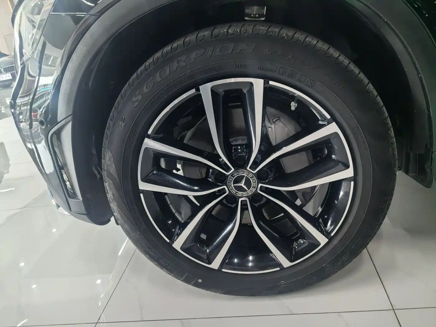 Mercedes-Benz GLC 2021 GLC 300 L 4MATIC Sporty фото 4