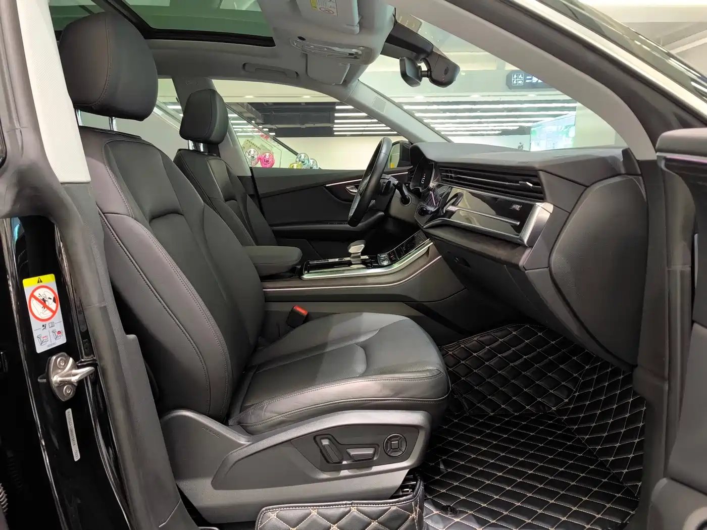 Audi Q8 2022 55 TFSI Luxury Dynamic фото 20