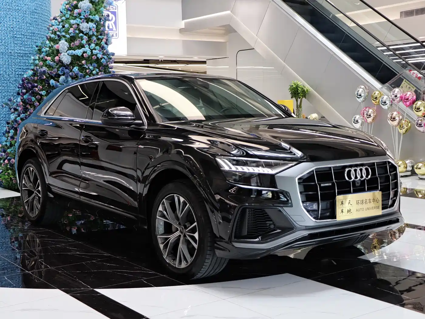 Audi Q8 2022 55 TFSI Luxury Dynamic фото 3