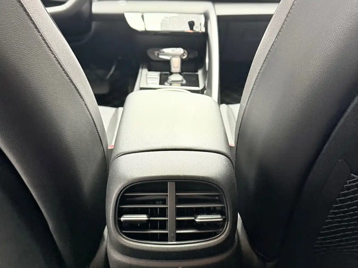 Hyundai Elantra 2022 1.5L CVT GLX Elite Edition фото 14