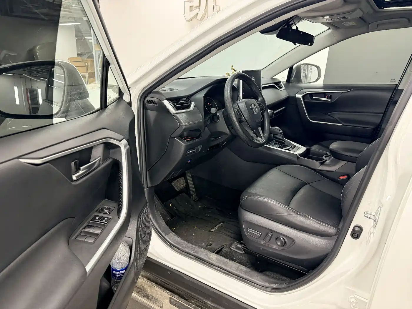 Toyota Wildlander 2020 Dual Engine 2.5L E-CVT FWD Luxury фото 6