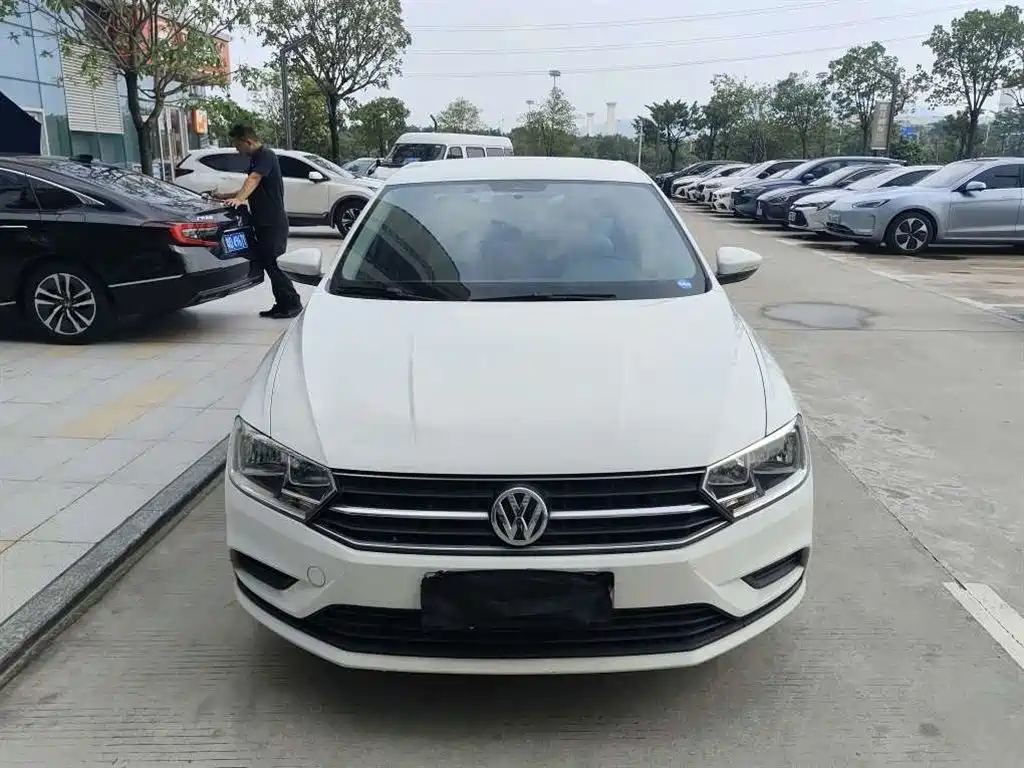 Volkswagen Bora 2018 1.5L Automatic Fashion фото 2