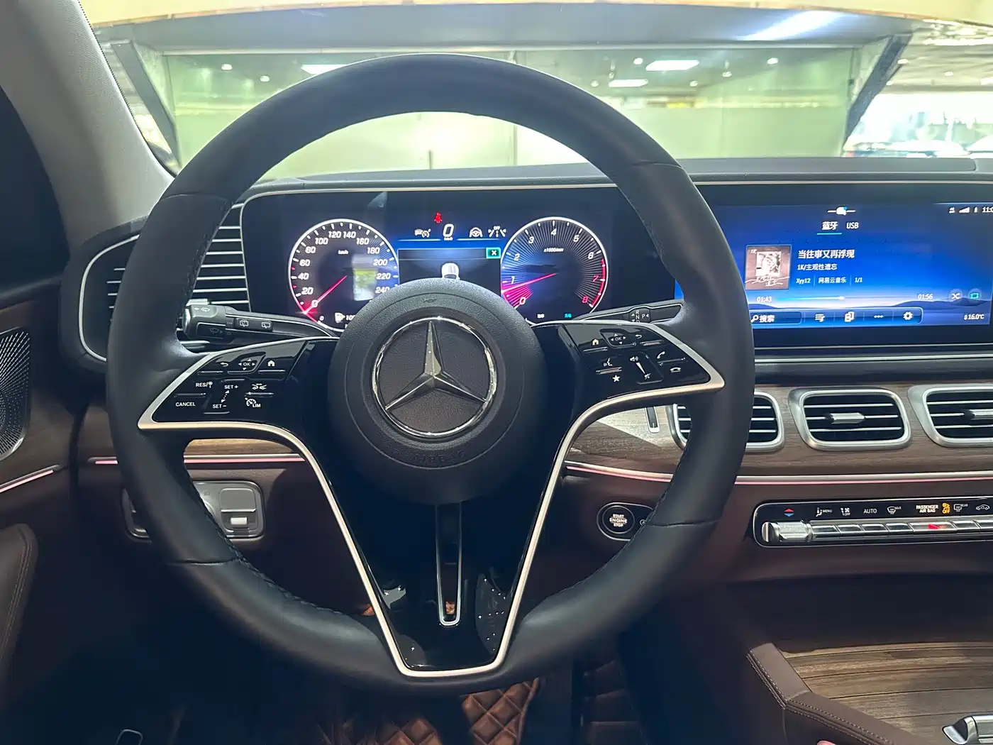 Mercedes-Benz GLE 2024 GLE 450 4MATIC Fashion фото 8