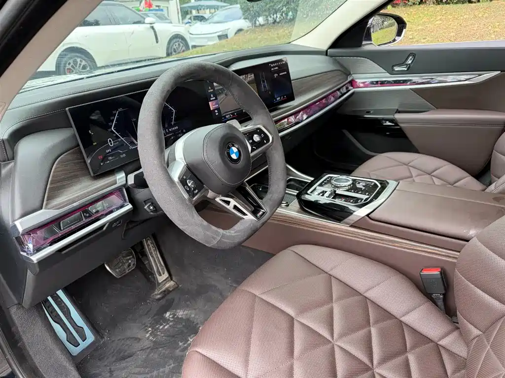 BMW 7 Series 2023 Model 735Li M Sport Package фото 7
