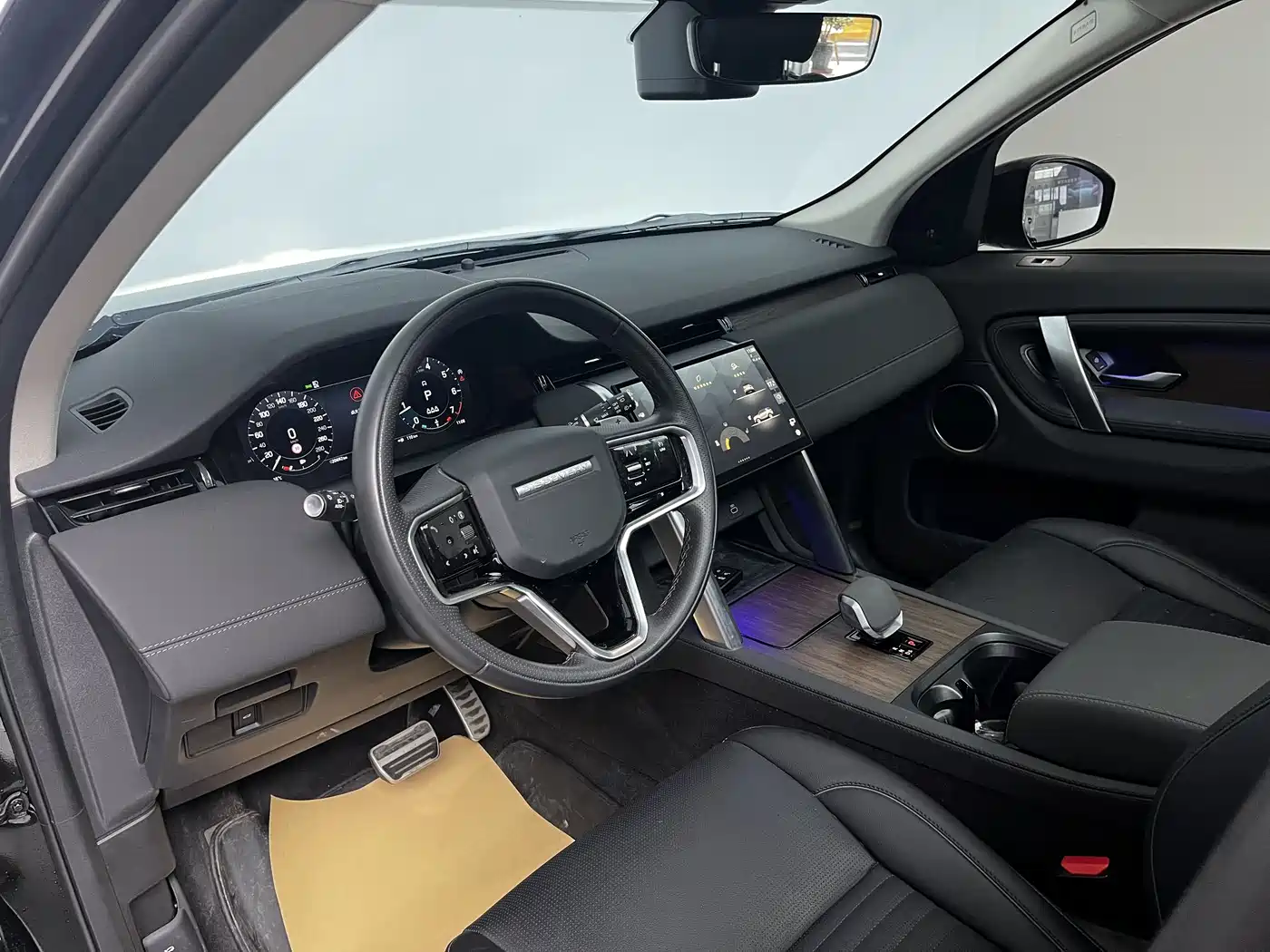 Land Rover Discovery Sport 2024 Performance Technology Edition фото 11