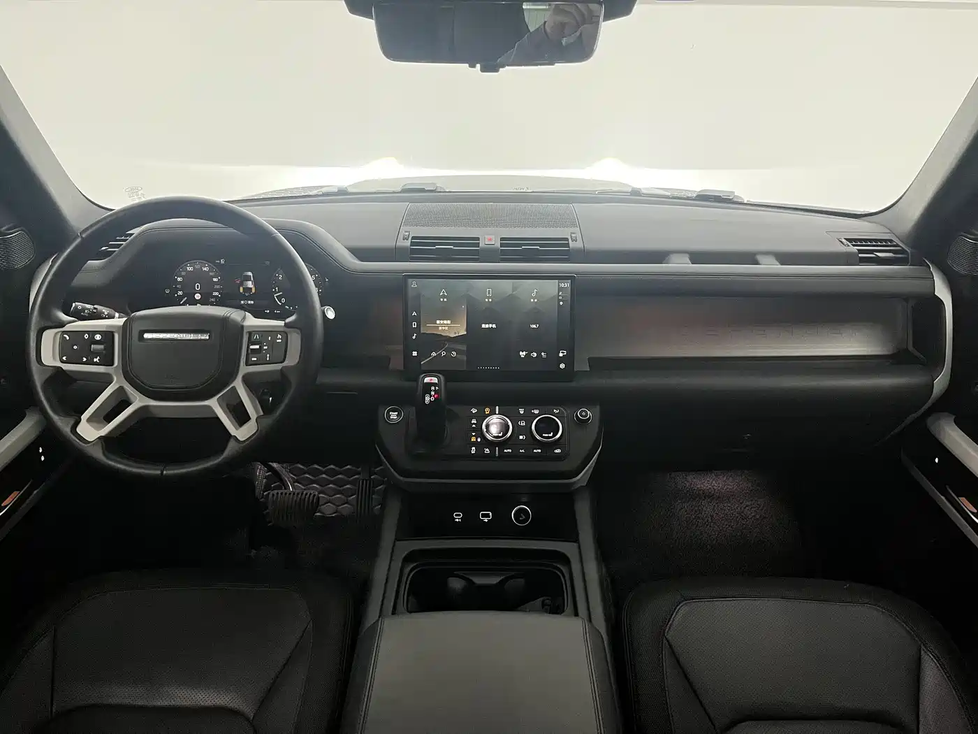 Land Rover Defender 2024 110 3.0T P400 X-DYNAMIC HSE фото 7