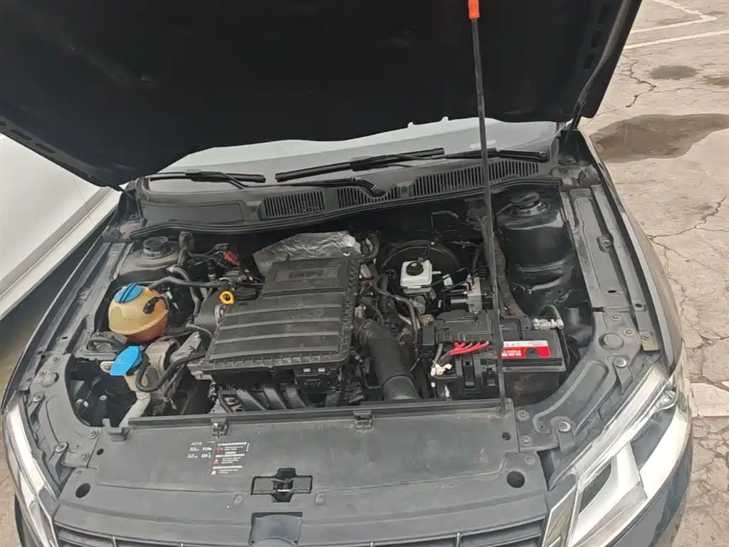 Volkswagen Lavida 2013 Facelift Classic 1.6L Automatic Comfort фото 20