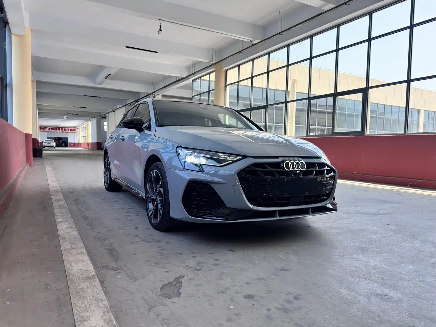 Audi A3 2025 Sportback 35TFSI Flying Premium фото 3