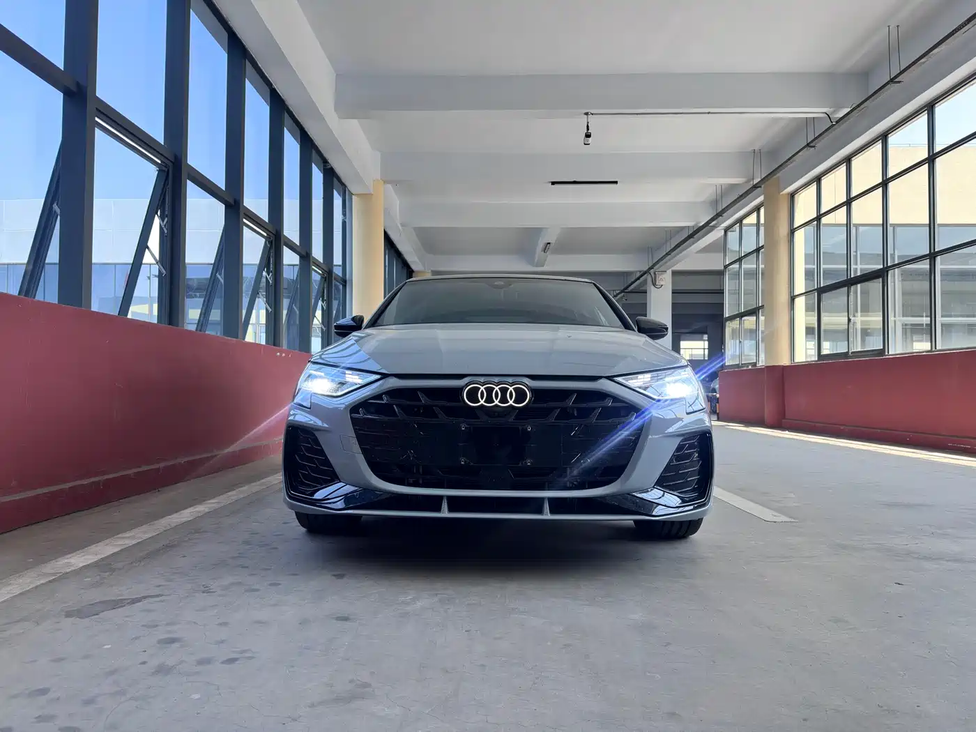 Audi A3 2025 Sportback 35TFSI Flying Premium фото 2