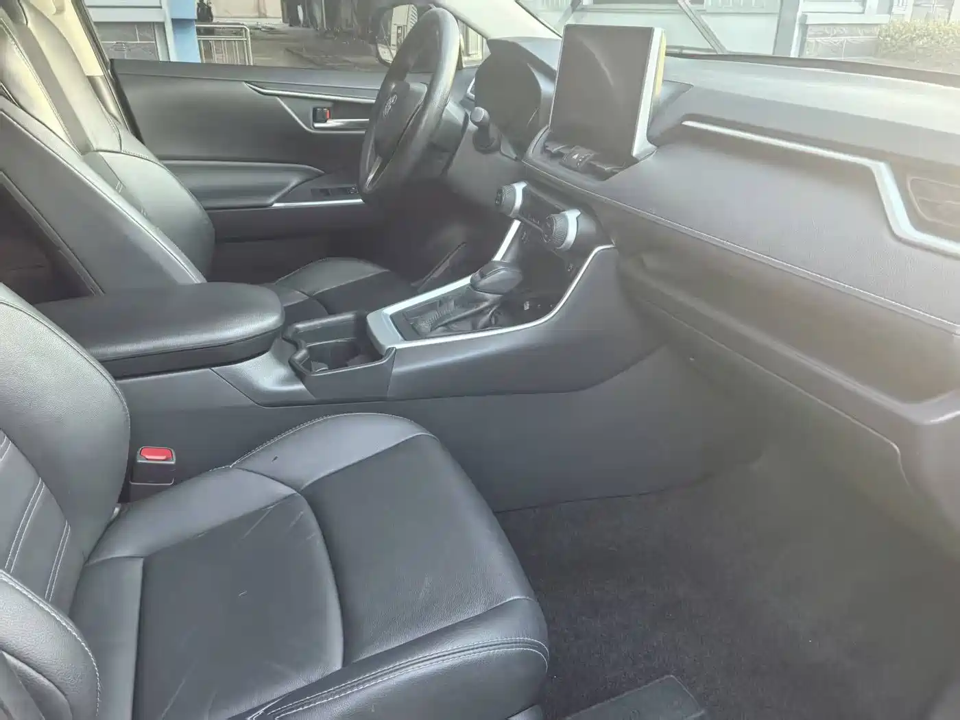 Toyota Wildlander 2021 2.0L CVT 2WD Luxury Edition фото 8