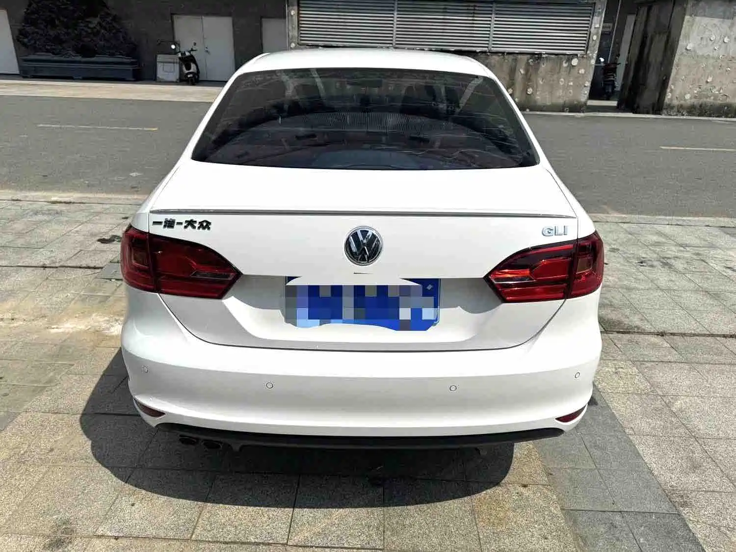 Photo 8 - Volkswagen Sagitar