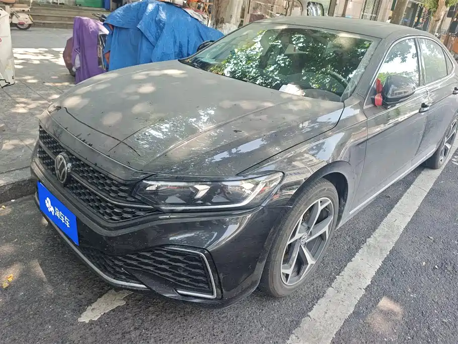 Volkswagen Passat 2025 Outstanding 330TSI Starlight Elite Edition