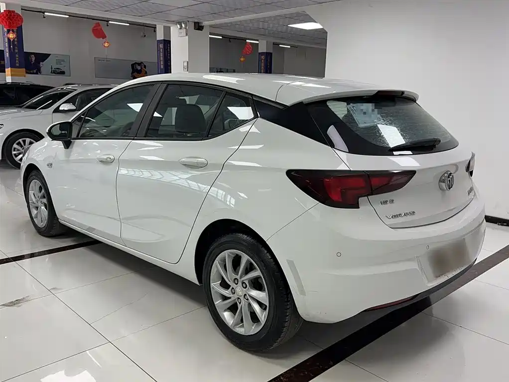 Buick Verano 2016 Hatchback 15S Automatic Leading фото 14