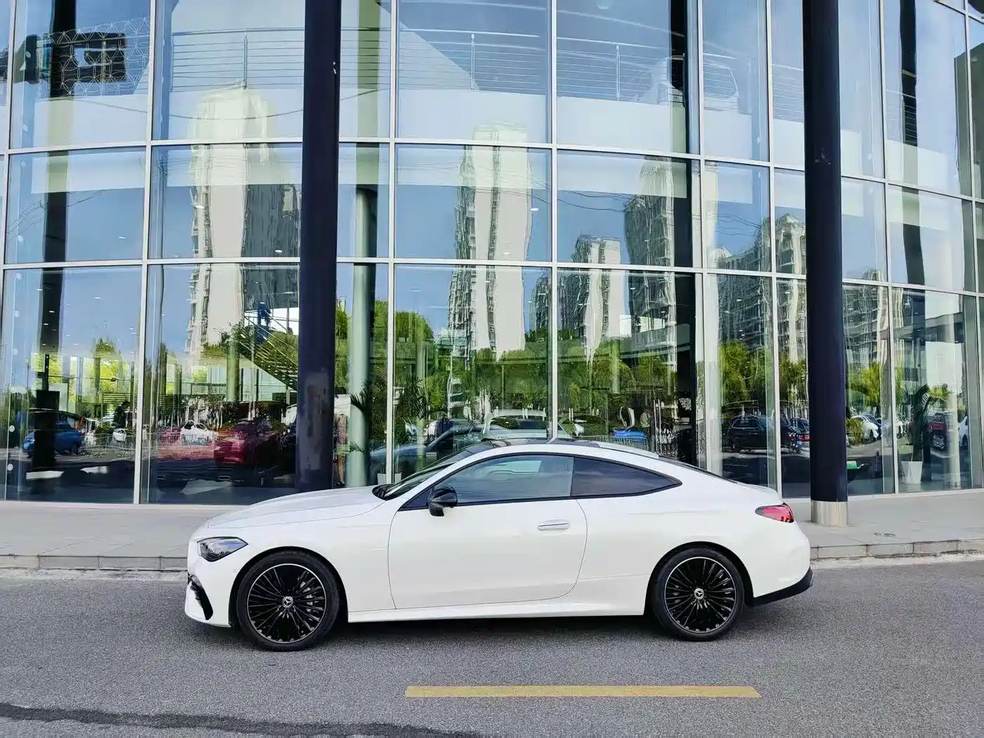 Mercedes-Benz CLE 2024 CLE 300 4MATIC Luxury Coupe фото 4