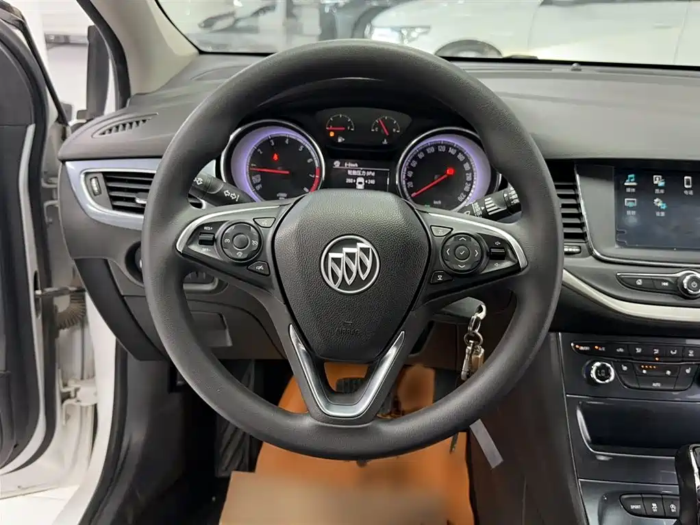 Buick Verano 2016 Hatchback 15S Automatic Leading фото 6