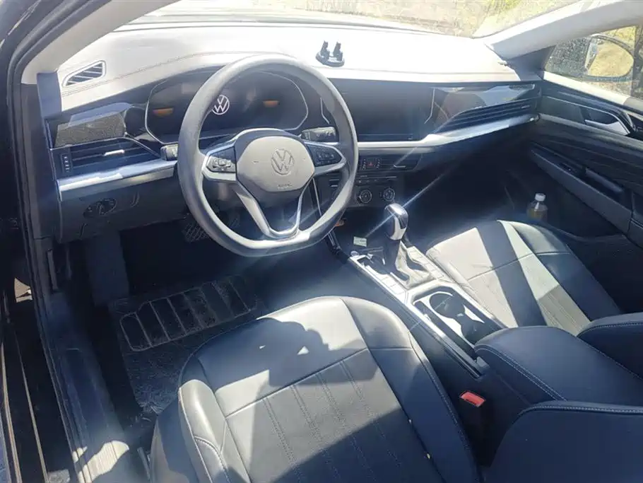 Volkswagen Passat 2024 280TSI Business Edition фото 12