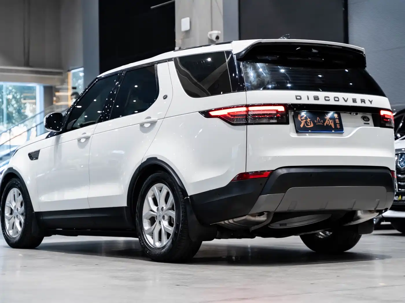 Land Rover Discovery 2020 3.0 SC V6 SE фото 3