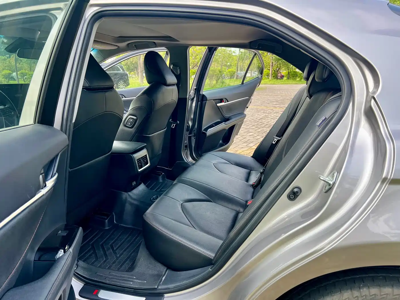 Toyota Camry 2021 2.0G Luxury Edition фото 18