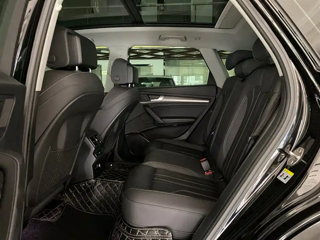 Audi Q5L 2022 Facelift 40T Luxury Dynamic фото 14
