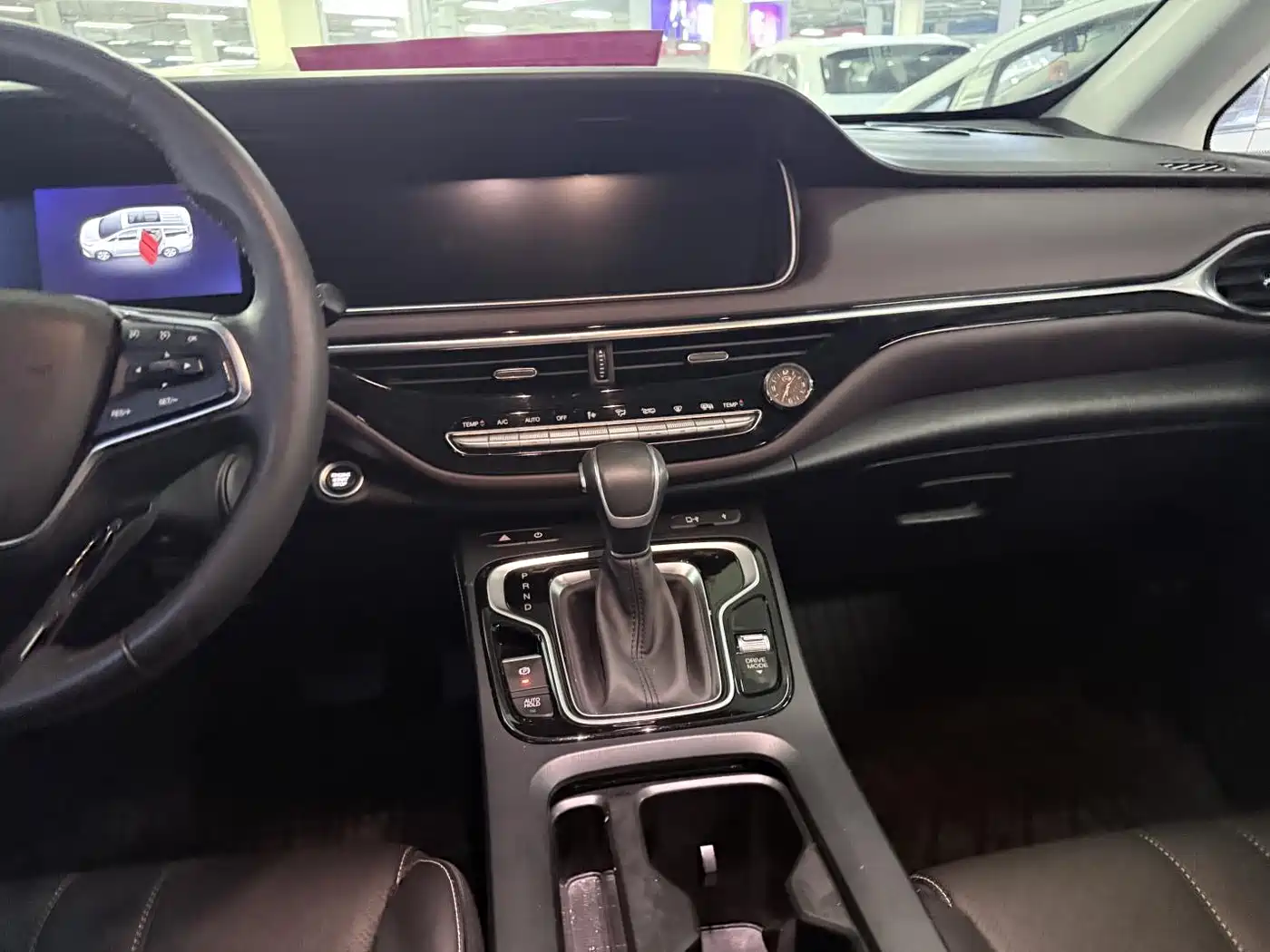 GAC Trumpchi Trumpchi M6 2021 270T DCT Elite Edition (7-Seater) фото 11