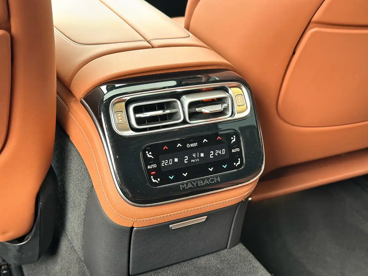 Mercedes-Benz Maybach S-Class 2023 S 480 4MATIC фото 12