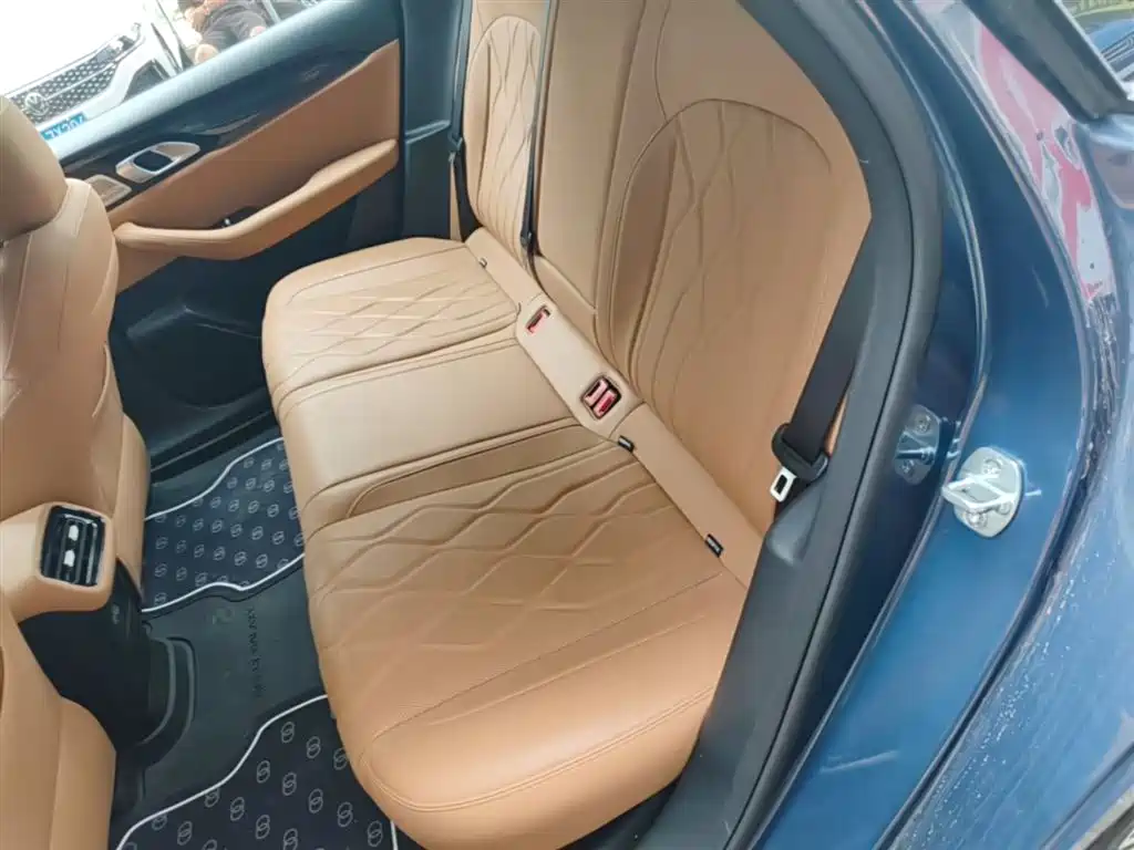 Geely Galaxy Galaxy A7 2025 EM-i фото 17
