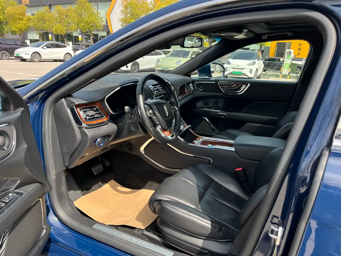 Lincoln Continental 2019 2.0T 2WD Zunyao Edition China VI фото 8