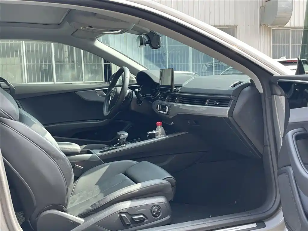 Фото 8 - Audi A5 (Import)
