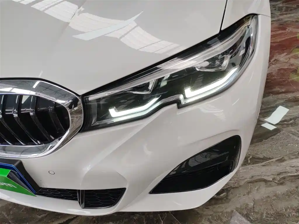BMW 3-SERIES
