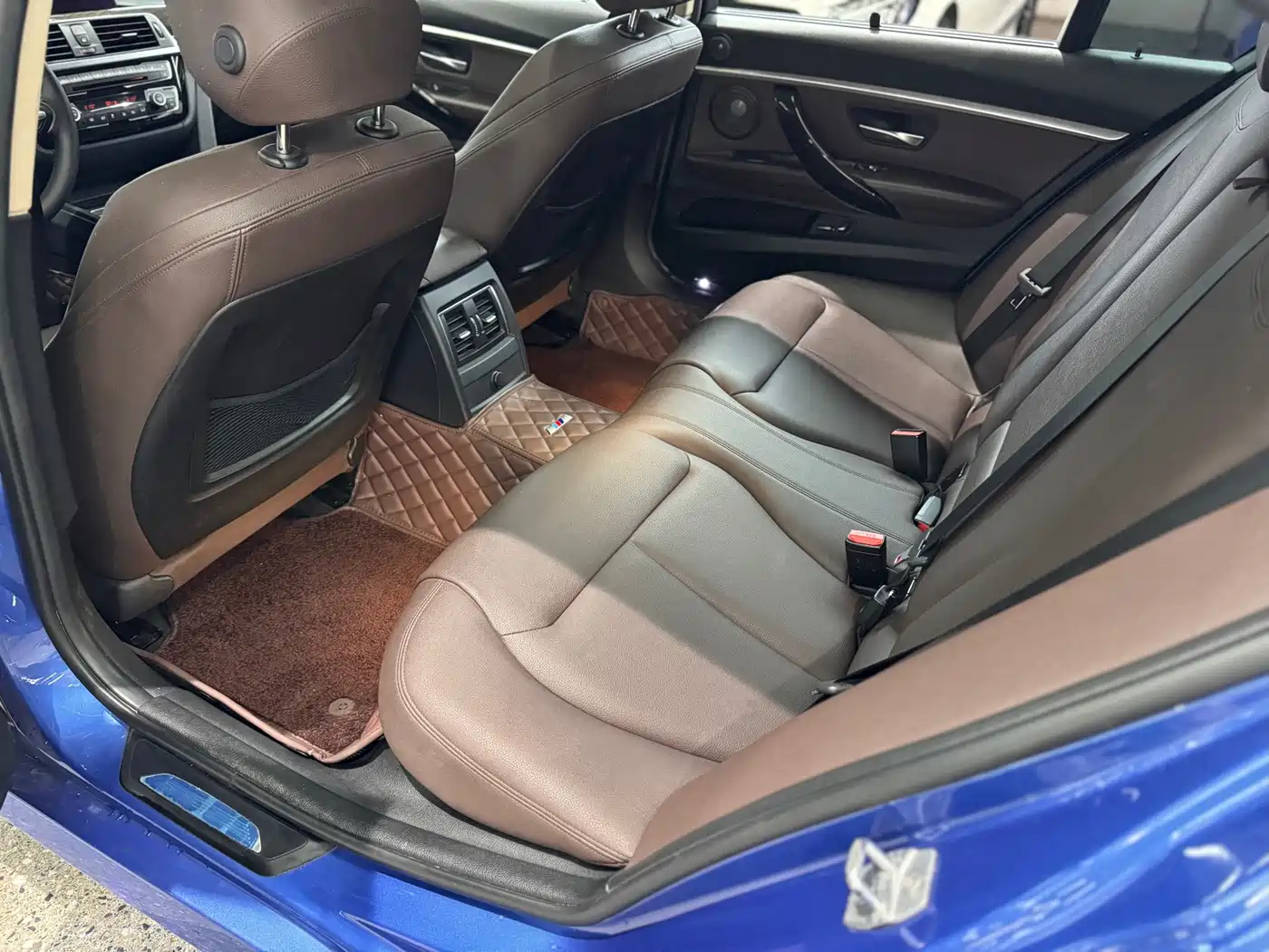 BMW 3 Series 2018 320Li M Sport Black Night Edition фото 18