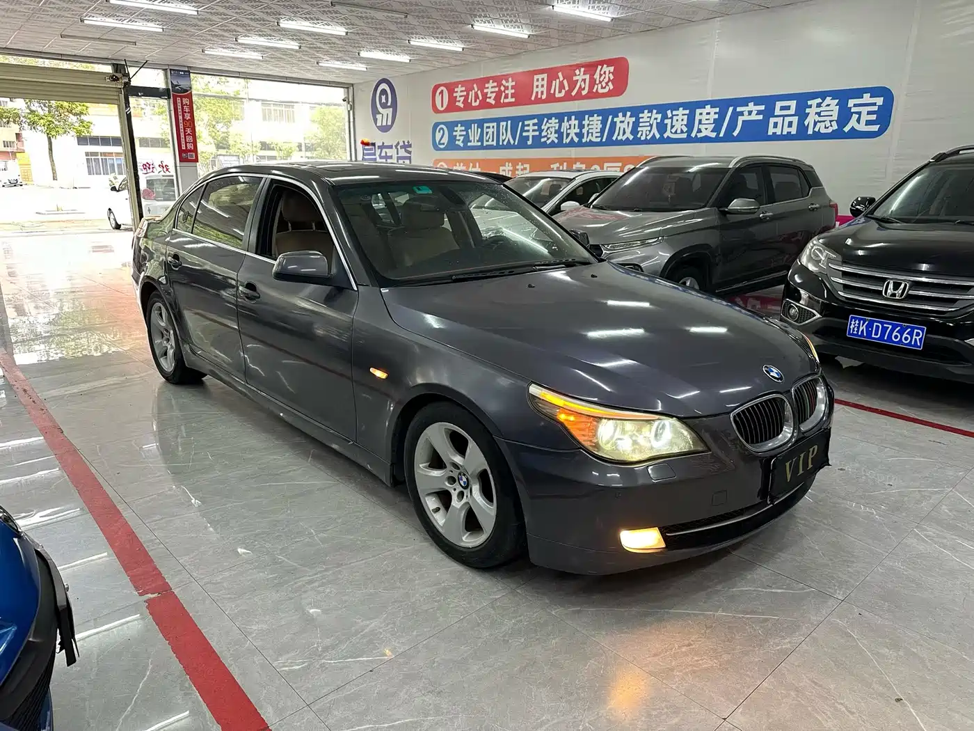 BMW 5 Series 2009 Model 523Li Premium фото 3