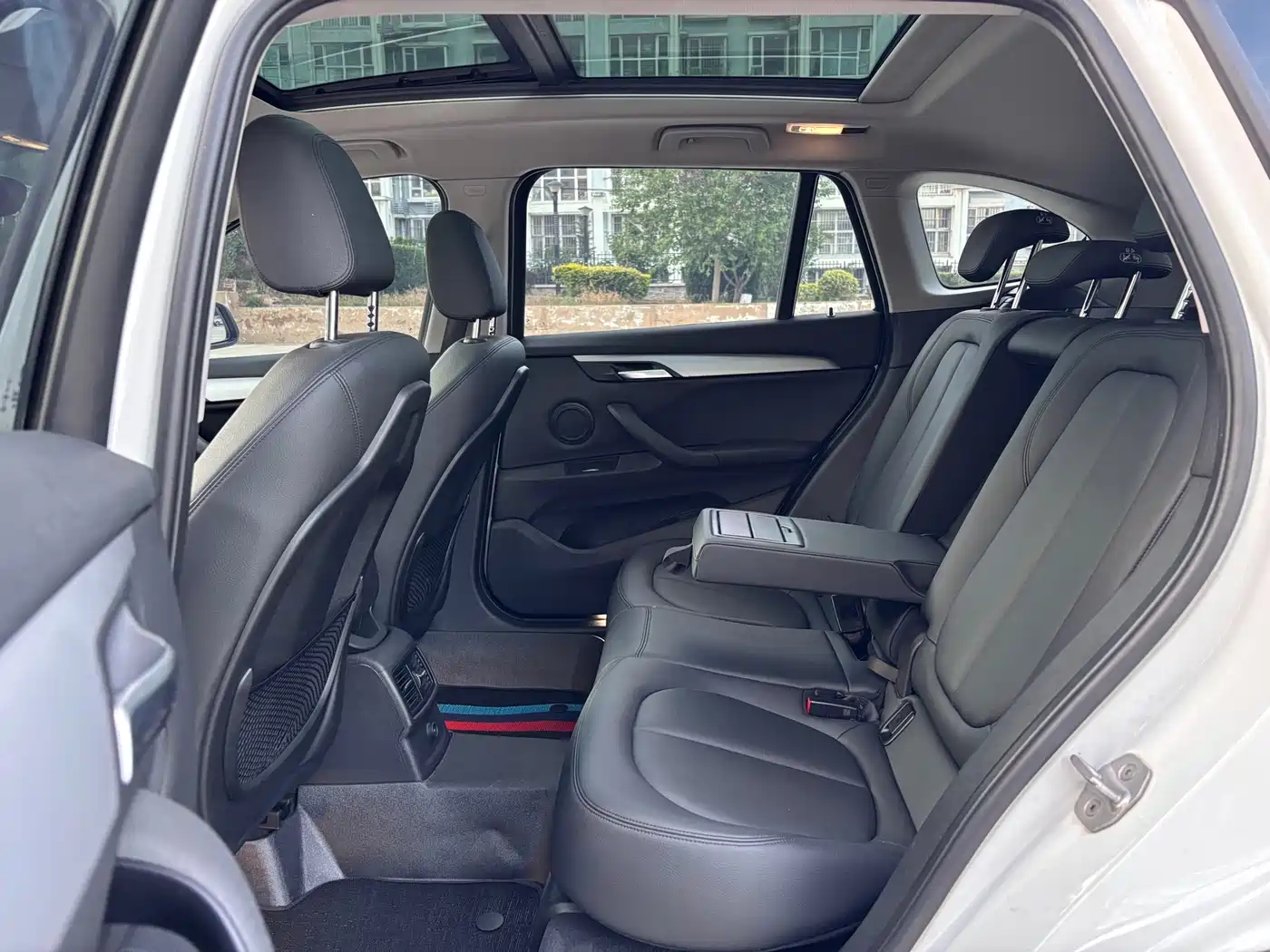 BMW X1 2018 sDrive18Li Fashion Model фото 10