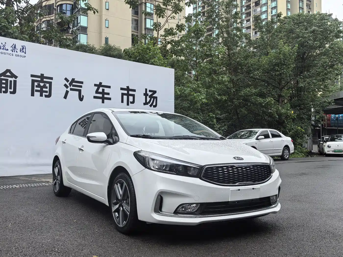 Kia K3 2017 1.6L Automatic 15th Anniversary Special GLS фото 3
