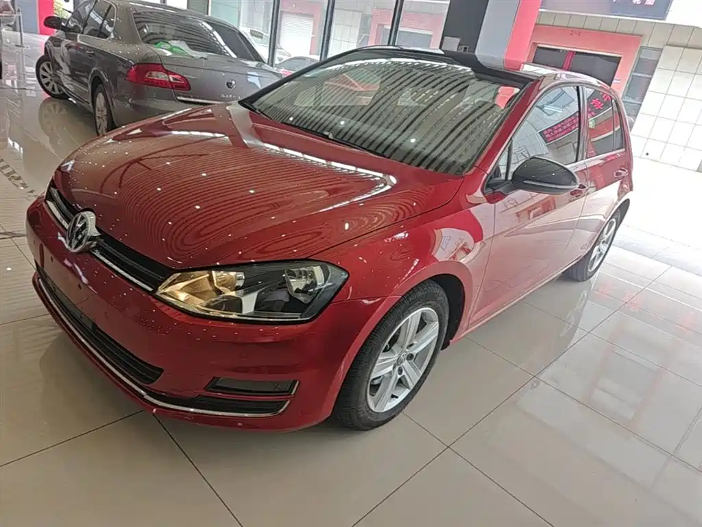Volkswagen Golf 2017 230TSI Auto Comfort Millionth Anniversary Edition фото 2