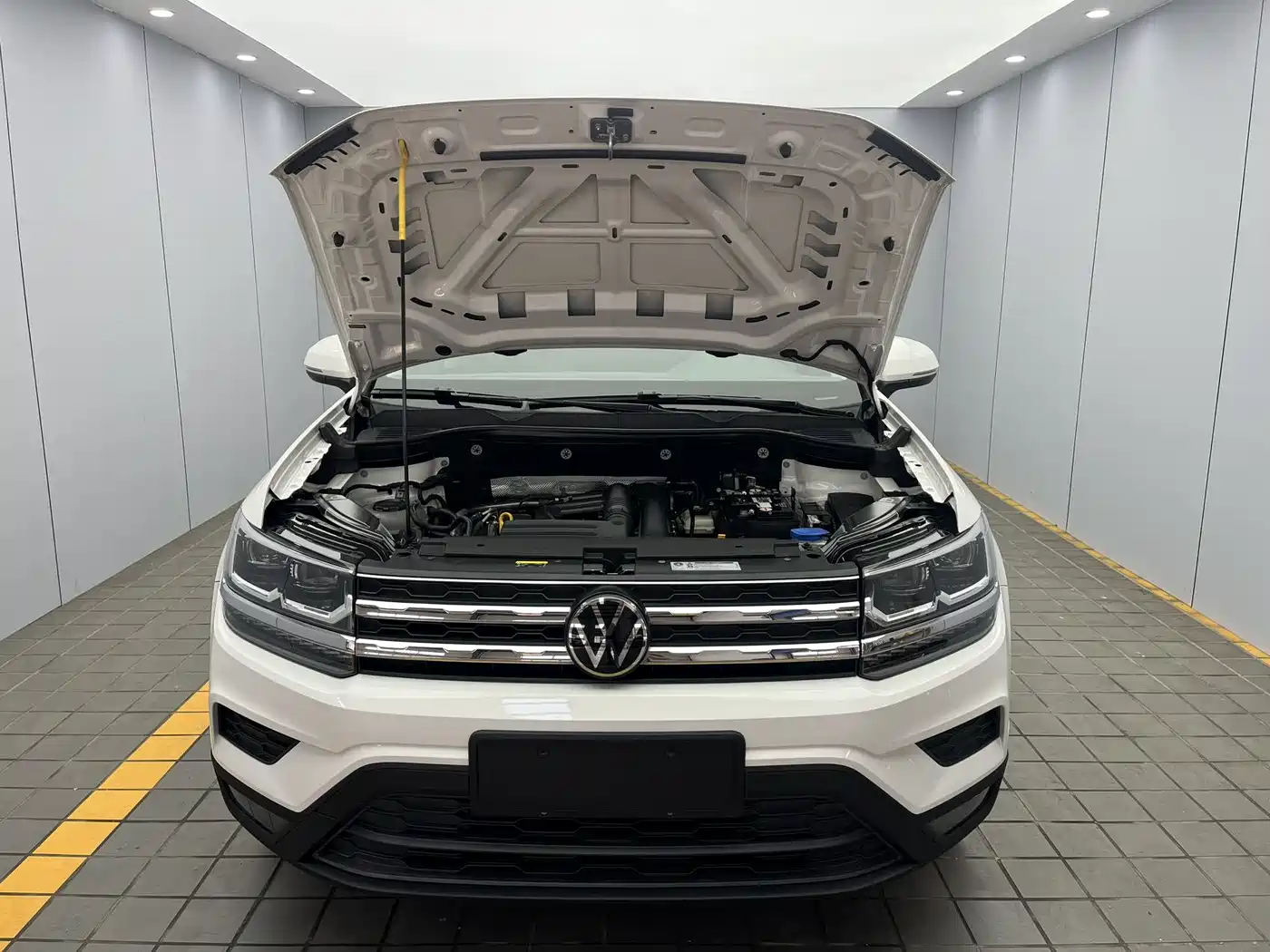 Volkswagen Tharu 2022 280TSI FWD Luxury Edition фото 17