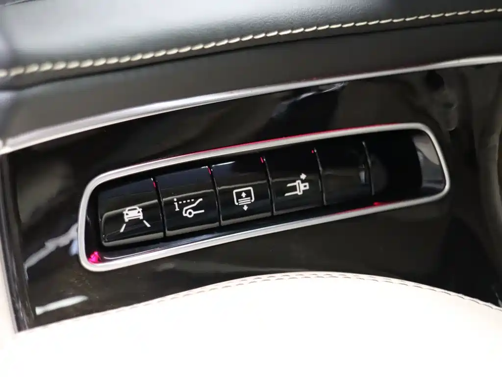 Фото 11 - Mercedes-Benz S-Class