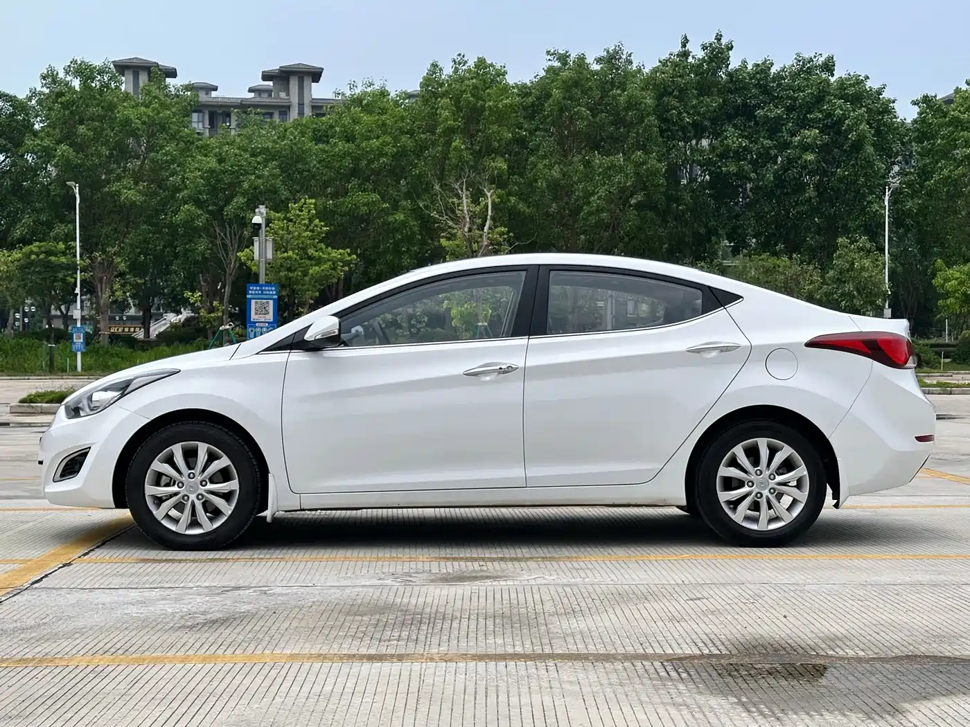Hyundai Langdong 2016 1.6L Automatic Premium Edition фото 33