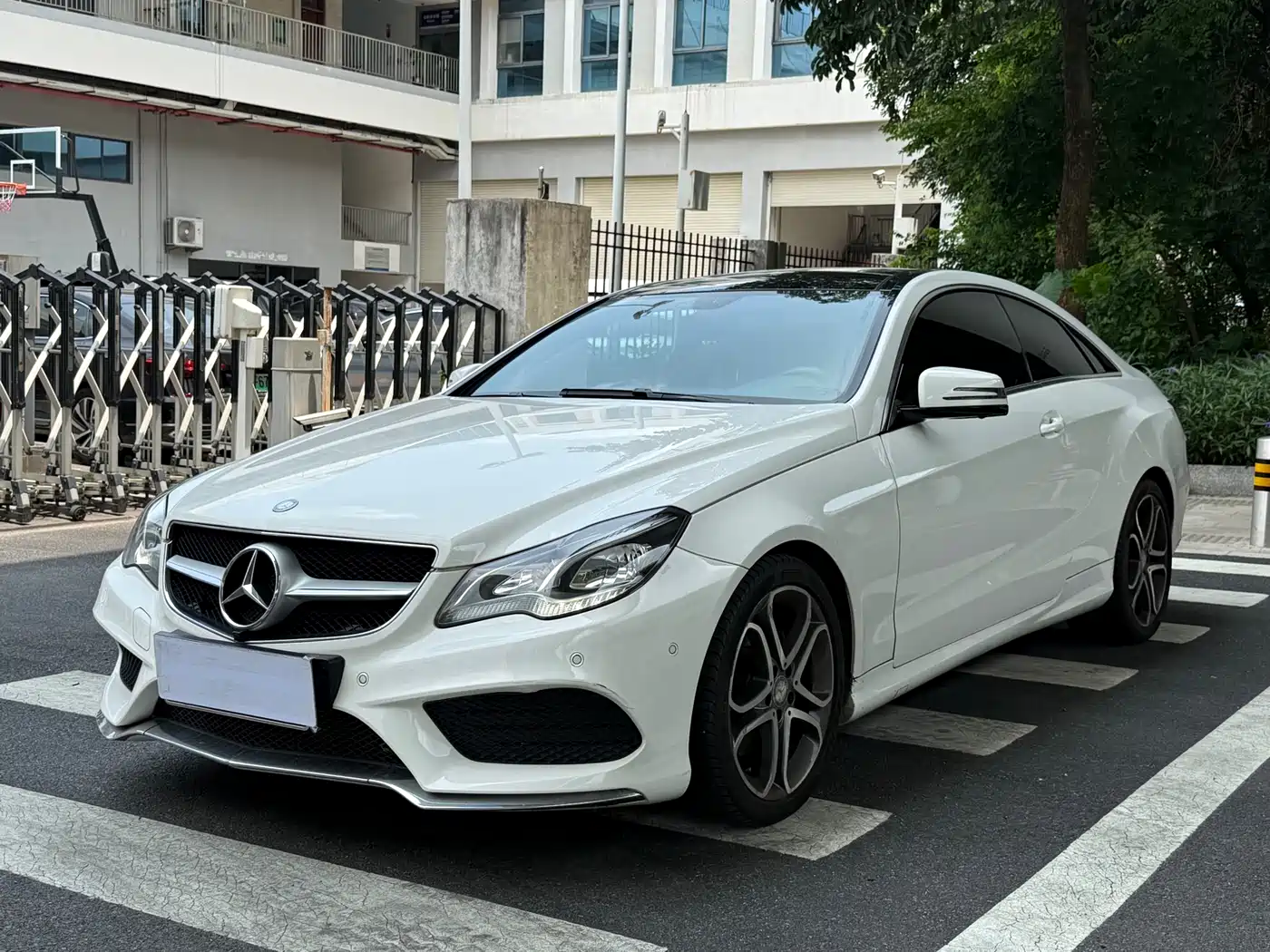 Mercedes-Benz E-Class (Import) 2014 E 200 Coupe