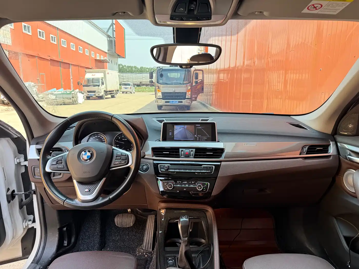BMW X1 2019 sDrive18Li Premium Model фото 7