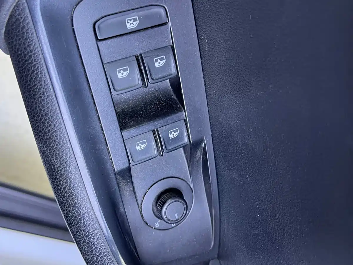 Škoda Kamiq 2023 1.5L Auto Comfort Edition фото 11