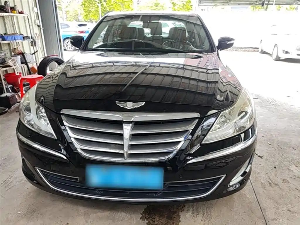 Hyundai Genesis 2012 3.0L GDI Luxury фото 3