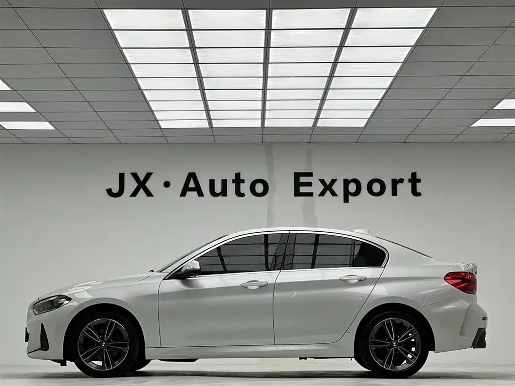 BMW 1 Series 2021 Facelift 120i M Sport фото 8