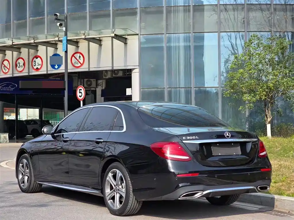 Mercedes-Benz E-Class 2020 Facelift E 260 L Sport фото 3