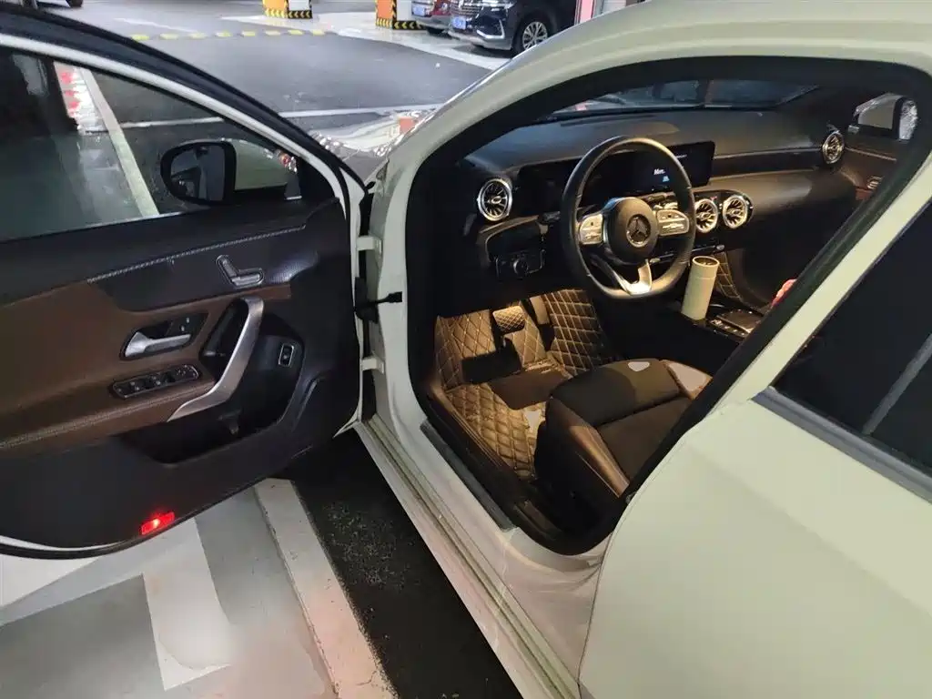 MERCEDES-BENZ CLASS A