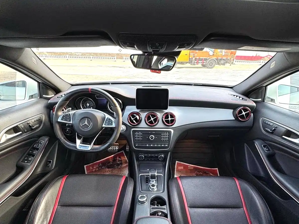 Mercedes-Benz GLA AMG 2015 AMG GLA 45 4MATIC фото 15